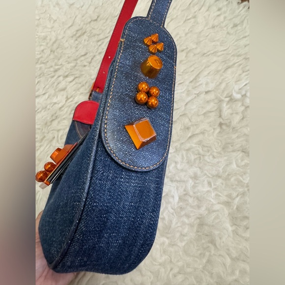 LIKE NEW CHRISTIAN LOUBOUTIN
Carasky denim mini bag NO CALL OUT - Picture 7 of 16